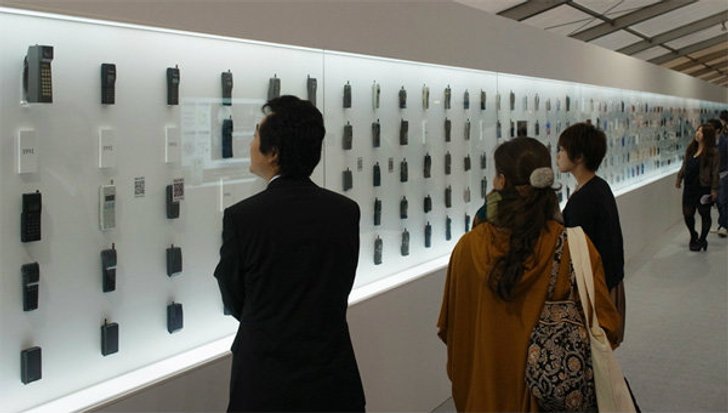 ย้อนรอยวิวัฒนาการของโทรศัพท์มือถือ 25 ปีที่ผ่านมา!!