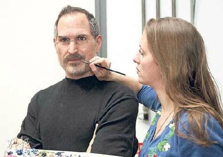 หุ่นขี้ผึ้ง Steve Jobs ถึงไทยแน่วันนี้ 4 โมงเย็น