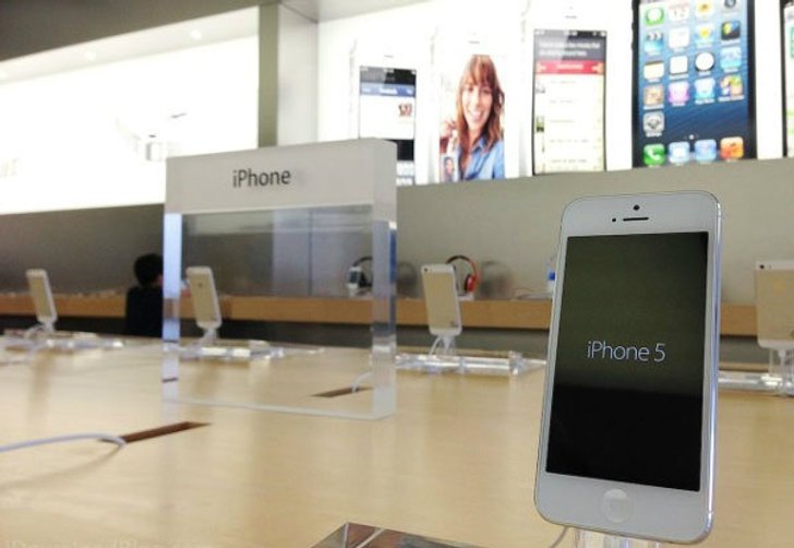 มาแปลก! โจรขโมย iPhone แต่เผลอลืม มือถือ Galaxy ไว้ในที่เกิดเหตุ