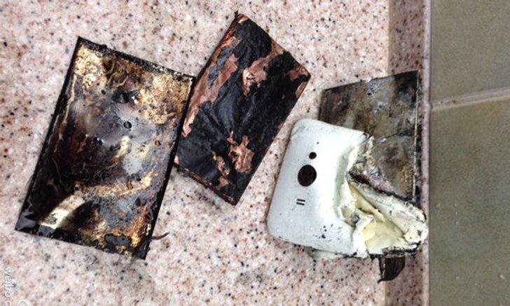 XiaoMi Phone 2S มือถือจีนระเบิด คากระเป๋า เจ้าของได้รับบาดเจ็บเล็กน้อย
