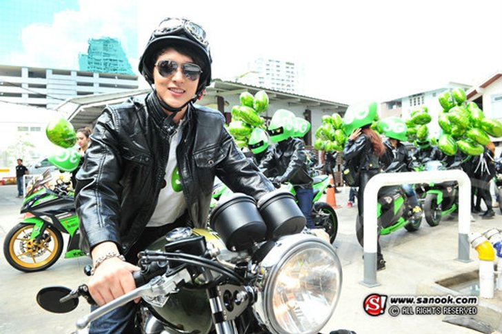 เจมส์ จิ” บิดคาราวาน ‘บิ๊กไบค์’ เซอร์ไพร์สแฟนๆ