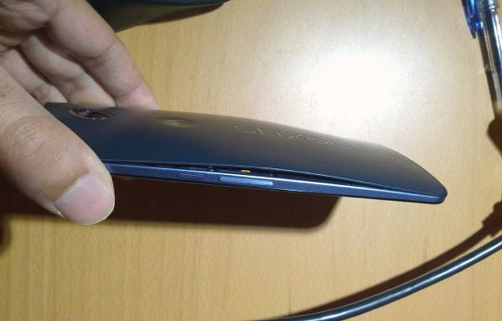 หลุด QC มาได้ไง? ฝาหลัง Nexus 6 ปิดไม่สนิท เพราะแบตเตอรี่บวม