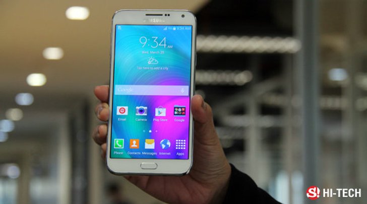 ความรู้สึกแรกที่ได้จับ Galaxy E7 คือ เห้ย! นี่โทรศัพท์อะไรเนี่ย