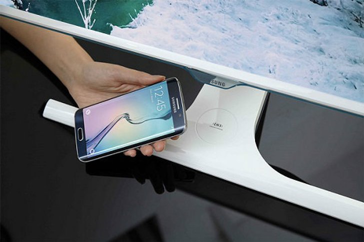 Samsung เผย Monitor รุ่นใหม่รองรับชาร์จไฟมือถือแบบไร้สาย เจอกัน IFA กันยายนนี้