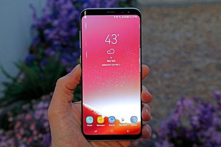Samsung ชี้แจ้ง ปัญหาหน้าจอแดงเป็นเรื่องปกติของหน้าจอ AMOLED