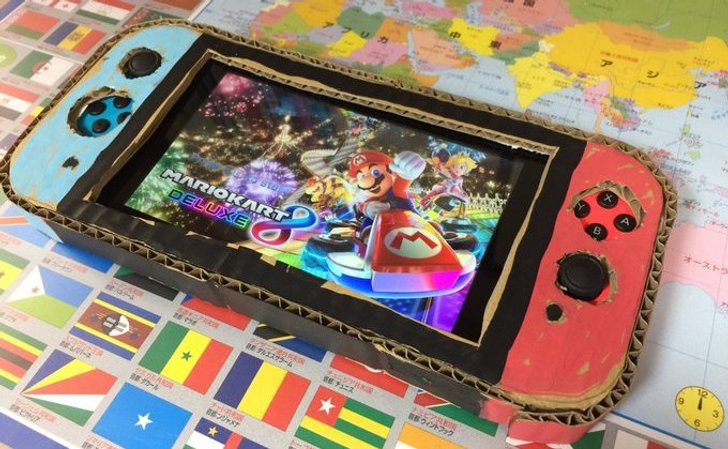คุณพ่อเซอร์ไพรส์ ลูกชายที่สร้าง Nintendo Switch จากกระดาษ ด้วยเครื่องของจริง