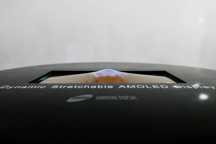 ชมคลิปหน้าจอ OLED ขนาด 9.1 นิ้วของ Samsung ที่ยืดได้เหมือนบอลลูน