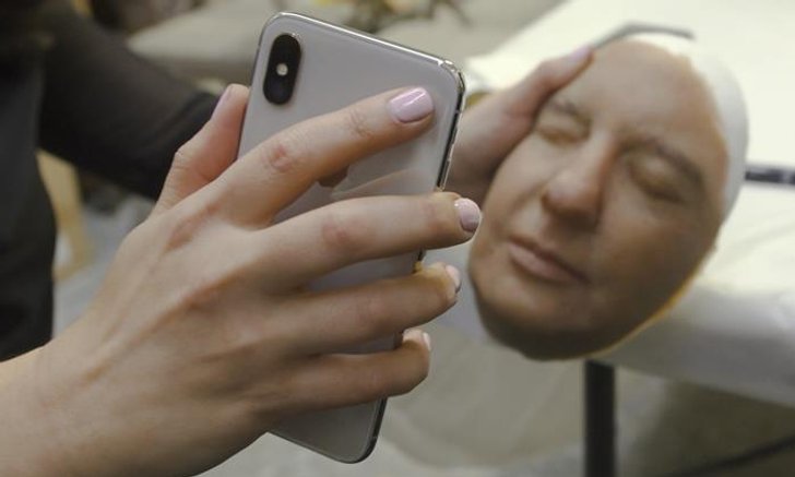 เสียเงินแค่ 5,000 บาท ก็สามารถ “หลอก” Face ID ของ iPhone X ได้สำเร็จ
