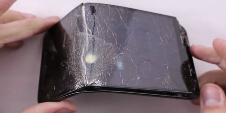 กระแส Bendgate รีเทิร์น! หลังพบ Nexus 6P งอง่ายกว่า iPhone 6 Plus