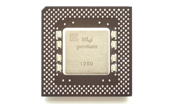 คอมอึดได้ใจเกือบ 19 ปีที่ทำงานตลอด 24 ชั่วโมงด้วยขุมพลัง Intel Pentium รุ่นแรก
