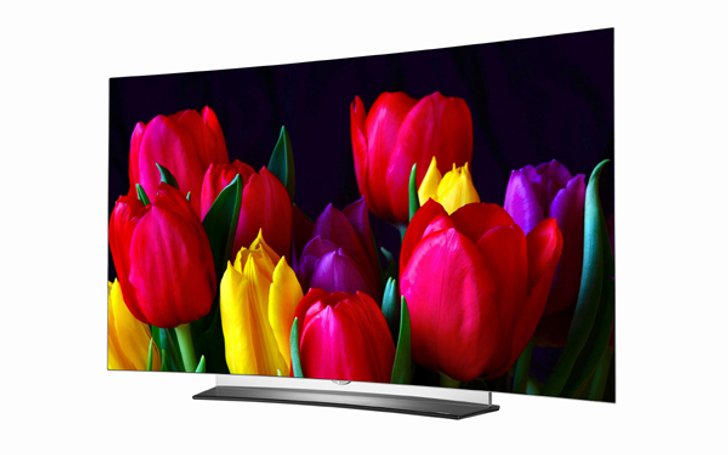 คมชัดทุกองศา เต็มตาทุกเฉดสีกับทีวีจอโค้ง LG OLED TV รุ่น C6T