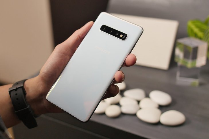 ดูกันชัดๆ กล้องเรือธง Samsung Galaxy S10 เปรียบเทียบกับ iPhone XS Max Galaxy Note 9 และ LG V40