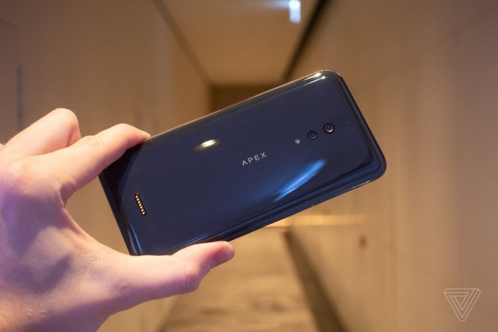 ชม "Vivo Apex 2019" สมาร์ทโฟนที่ไม่มีพอร์ทและปุ่มอะไรบนเครื่องเลย!