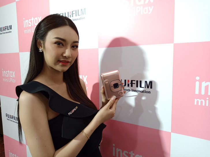 ฟูจิฟิล์มเปิดตัว Instax mini LiPlay : เป็นได้ทั้งกล้องและเครื่องพิมพ์ภาพ แถมอัดเสียงได้
