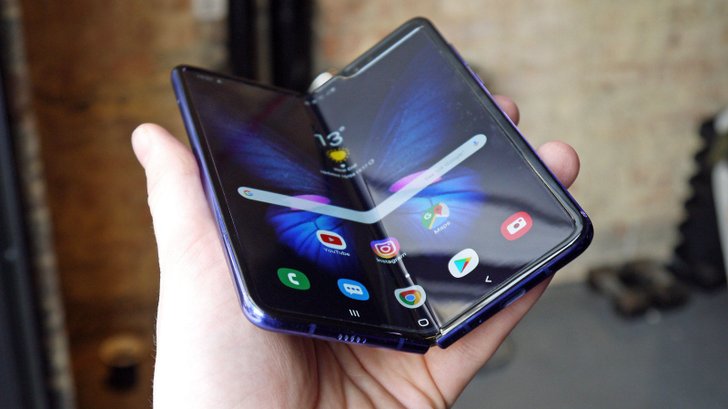 แหล่งข่าววงในเผย Samsung เตรียมปล่อยสมาร์ตโฟนพับจอได้ Galaxy Fold สู่ตลาดเร็วๆ นี้