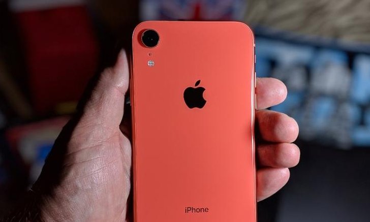 ราคาคือคำตอบ iPhone XR เป็น iPhone เพียงรุ่นเดียวที่สร้างยอดขายได้มากที่สุดเหนือแบรนด์จีน!