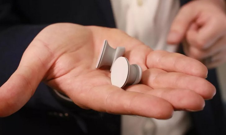 Microsoft เลื่อนการวางจำหน่าย Surface Earbuds ไปเป็นปีหน้า