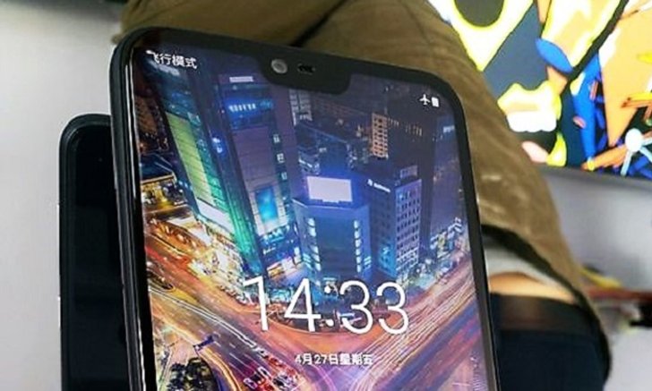 หลุดเต็มๆ Nokia X เครื่องจริงก่อนเปิดตัว เผยมี ติ่ง หน้าจอ และกล้องหลังคู่