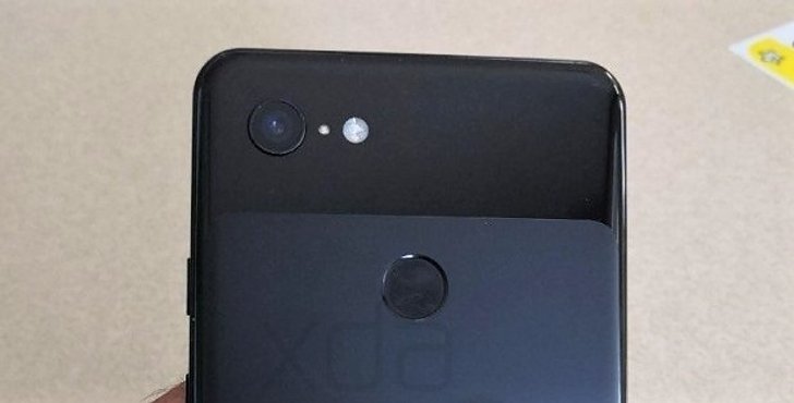 ภาพหลุดตัวเครื่อง “Google Pixel 3 XL” เผยกล้องหลัง 1 ตัว, ด้านหลังเป็นกระจก และติ่ง