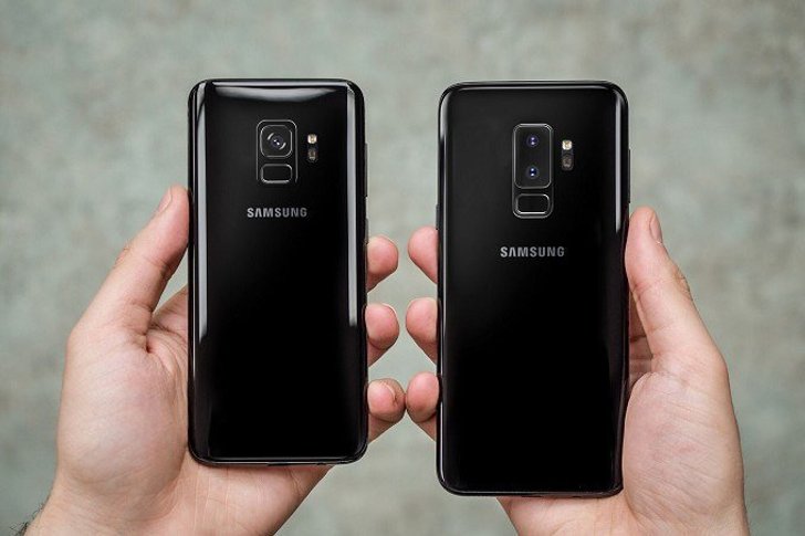 "Samsung Galaxy S10" จะมี 2 ขนาดหน้าจอ และไม่มีเซ็นเซอร์สแกนม่านตา