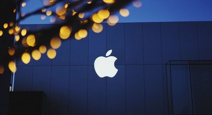 Apple หรือ Amazon : ใครจะมูลค่าถึง “ล้านล้านเหรียญ” เป็นรายแรกในประวัติศาสตร์ ?