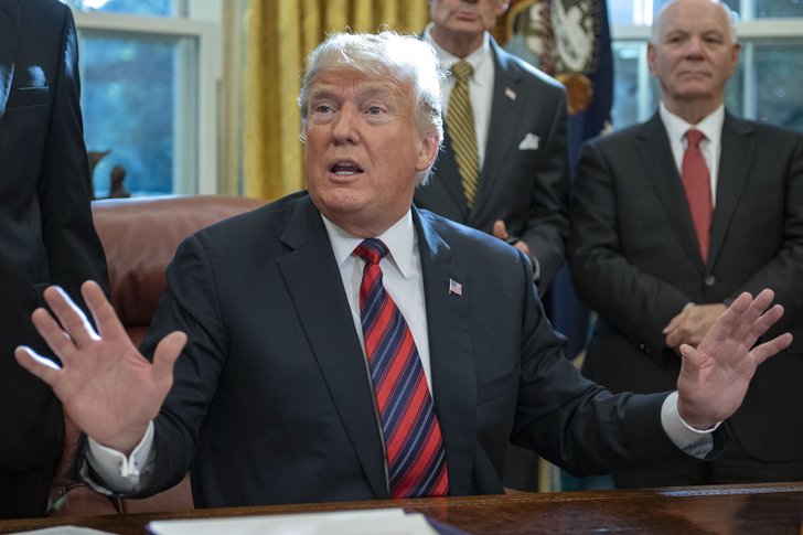 "Donald Trump" บอก ราคา "iPhone" เพิ่มขึ้นอีก 10% ไม่เป็นภาระของผู้ซื้อ!