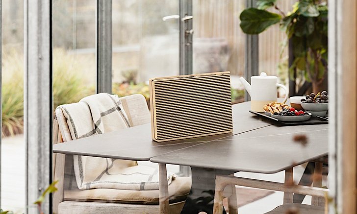 Bang & Olufsen ได้เผยโฉม Beosound Level ลำโพงรุ่นใหม่ดีไซน์เรียบง่ายแต่ว่ายังดูแลรักษาง่าย