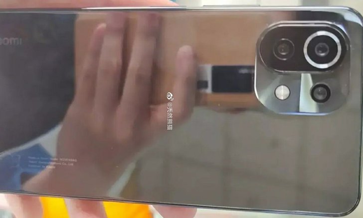 เผยรายละเอียดของ Xiaomi Mi 11 Lite ดีไซน์คล้ายรุ่นบน แต่ได้หน้าจอเรียบ