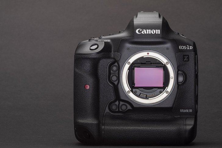 EOS-1D X Mark III