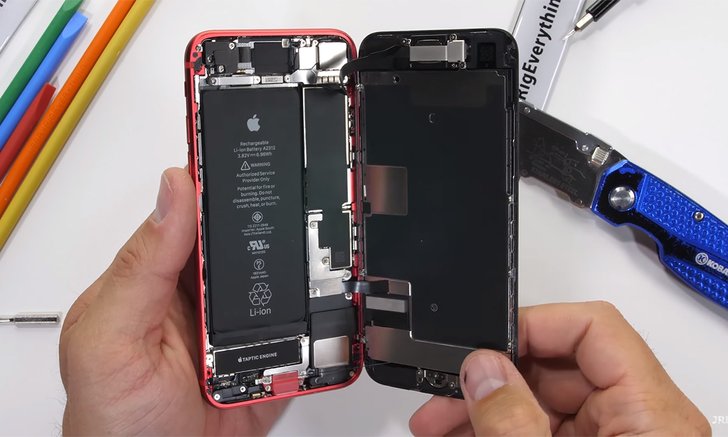 ชมคลิปแกะ iPhone SE 2020 จาก YouTuber นักแกะ กันอีกสักครั้ง