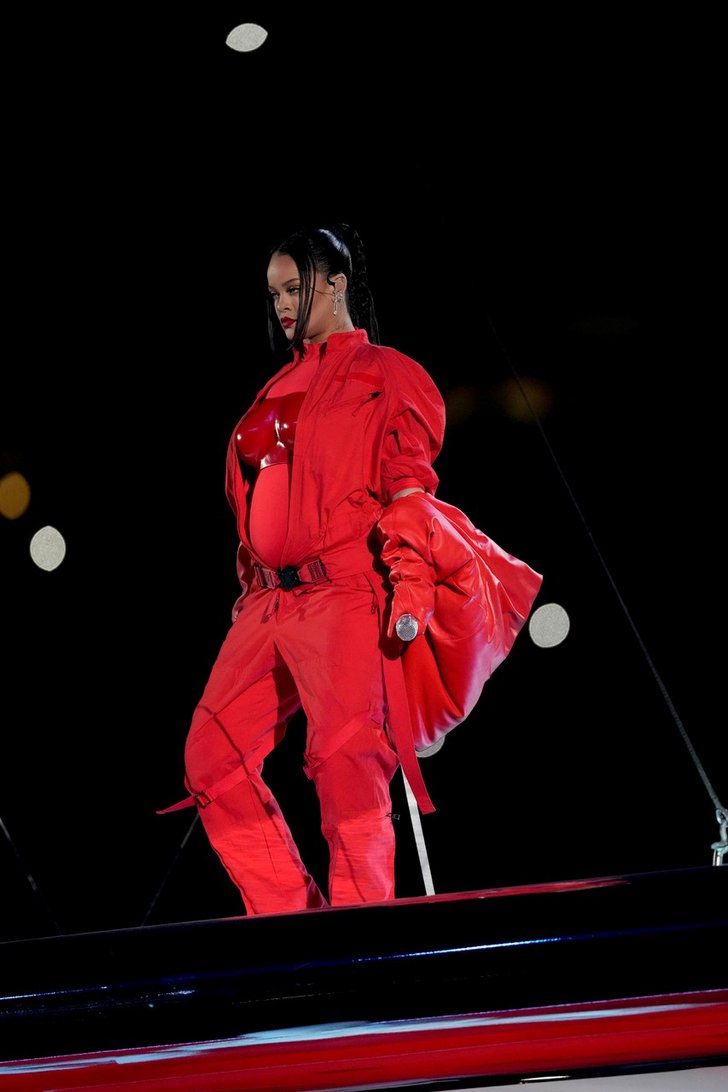 "Rihanna" สร้างประวัติศาสร์หน้าใหม่บน Apple Music หลังการแสดง Halftime Show