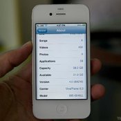  iPhone 4 สีขาว