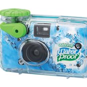 กลับมาอีกครั้ง Fujifilm วางขายกล้องฟิล์มใช้แล้วทิ้งกันน้ำได้ QuickSnap Waterproof 800