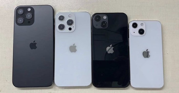 ชมภาพ 4 เครื่องดัมมี่ของ iPhone 13 ทั้งหมด 4 รุ่น ดีไซน์เหมือนกับภาพที่เปิดเผยก่อนหน้านี้