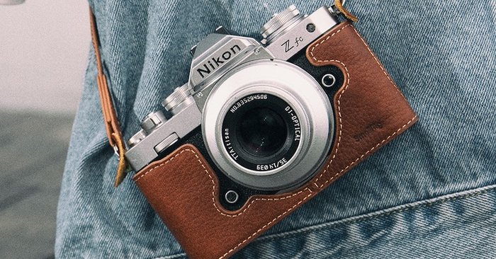 เสริมความหล่อให้กล้อง Nikon Z fc ด้วย L-shape grip, leather half case จาก SmallRig