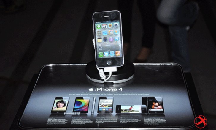 ราคาแรงๆ กับ iPhone  4 เครื่องหิ้วตาย ขายขาดทุน !!