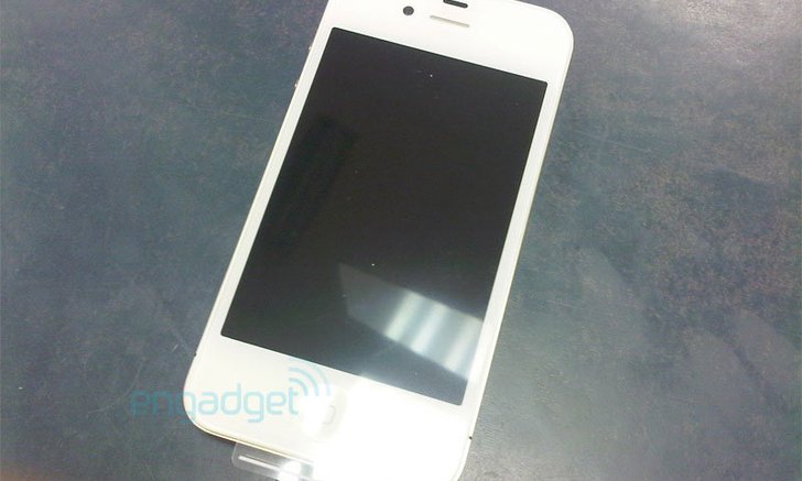 Vodafone หลุดขาย iPhone 4 สีขาวให้ลูกค้า!!!?