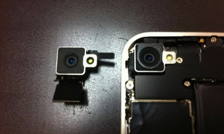 อีกหนึ่งที่เจอ ใน iPhone 4 สีขาว กล้องและเซ็นเซอร์ มีการเปลี่ยนแปลงตำแหน่ง