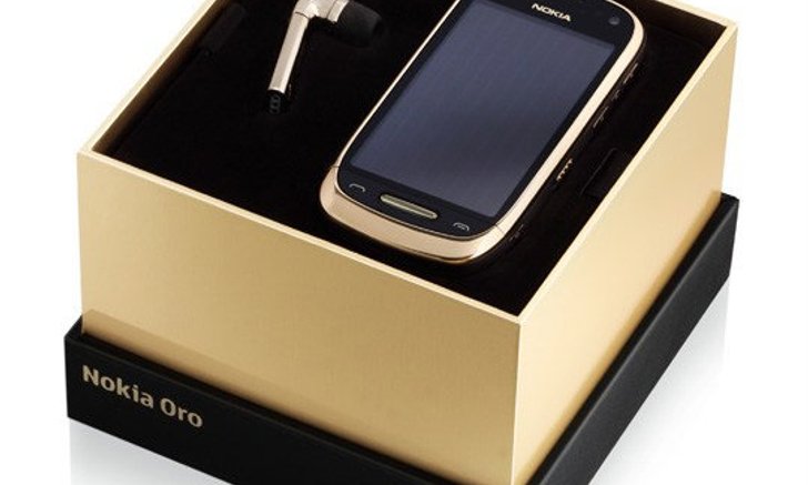 สุดหรู "Nokia Oro" บอดี้ขอบทอง 18 กะรัต !!