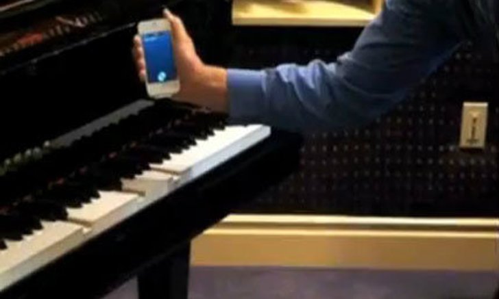 Siri บน iPhone 4S สั่งเล่นเปียโนได้จริงๆ