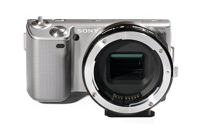 อแดปเตอร์สำหรับกล้อง Sony NEX เอาไว้ใช้กับเลนส์ Canon แบบปรับรูรับแสงได้