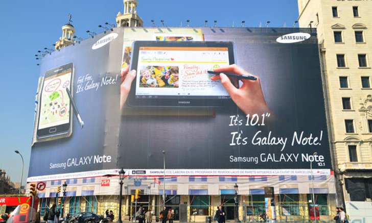 พบป้ายโฆษณาขนาดใหญ่ เผยชื่อ Samsung Galaxy Note 10.1 ก่อนเปิดตัวจริงในงาน MWC