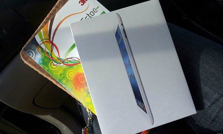 อัพเดทราคาล่าสุด New iPad เครื่องหิ้วมาบุญครองกับ 4 ร้านดัง! (19 มีนาคม 2555)