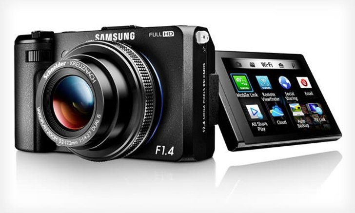 Samsung EX2F กล้องคอมแพกต์เทพมาพร้อมเลนส์รูรับแสง 1.4