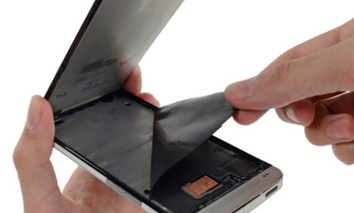 iFixit ชำแหละ HTC One แฉ"ซ่อมยาก"