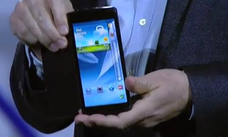 ลือ!!! Note 3 ใช้จอพลาสติก เพราะว่า...