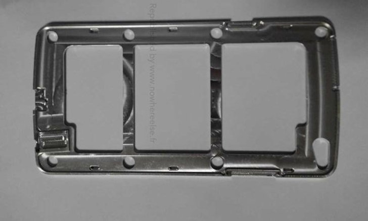 ฮือฮา!! ชิ้นส่วนโลหะ Samsung Galaxy S5 โผล่แล้ว