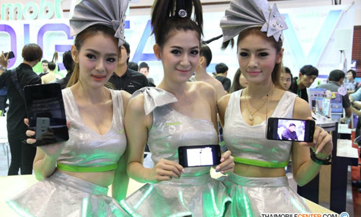 [พาชม] สาวน้อยพริตตี้ ภายในงาน Thailand Mobile EXPO 2014 Hi-End