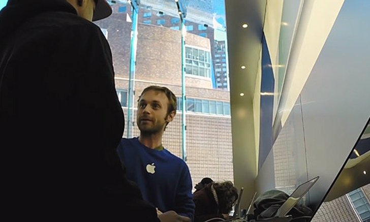 เกรียนเรียกพี่! เมื่อ Apple Store ดันมีพนักงานปลอม!?