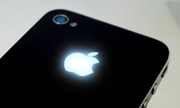 โลโก้แอปเปิลบนฝาหลัง iPhone 6 ถูกดีไซน์เป็นแบบเ MacBook